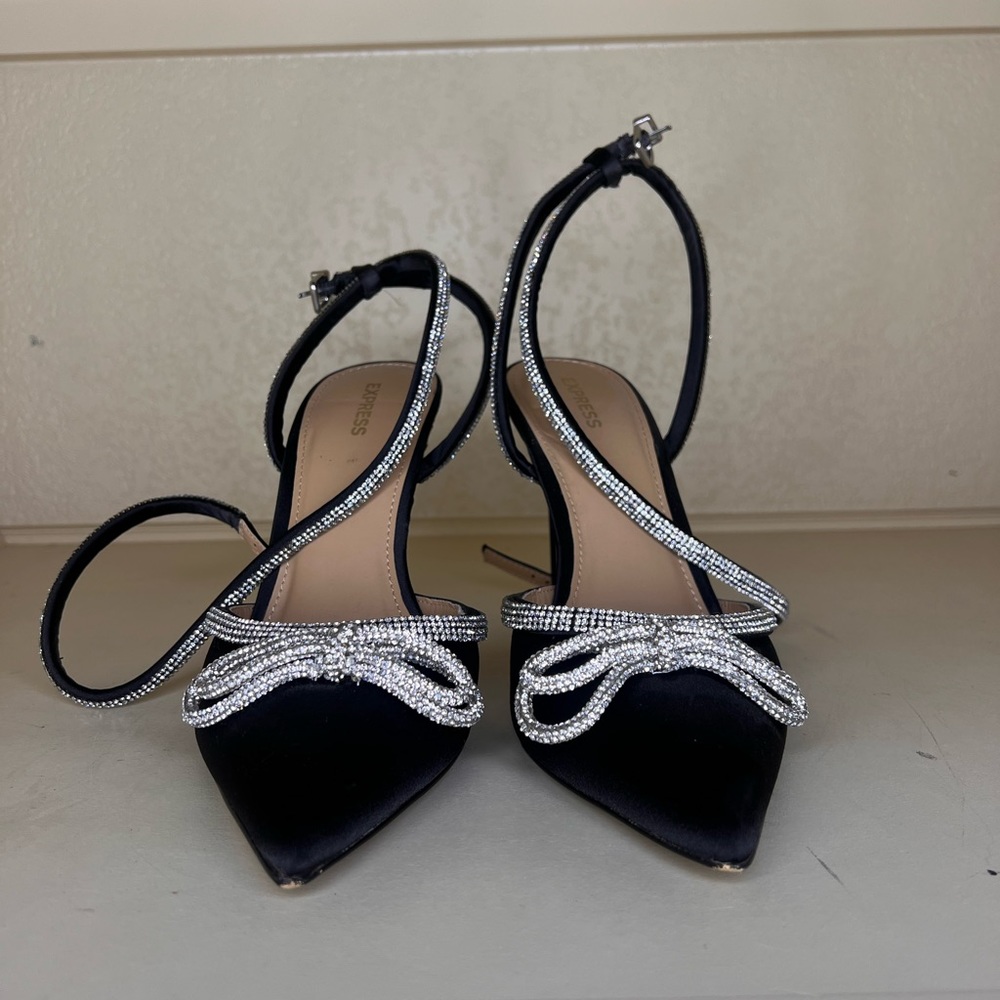 Express Satin, black heel Size 10 Beautiful detailed ankle strap w/ bow detail. - Picture 6 of 6